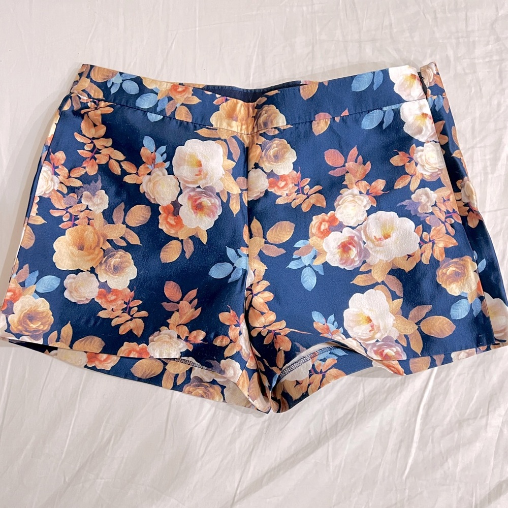 NWT J.Crew navy blue floral shorts sz 4